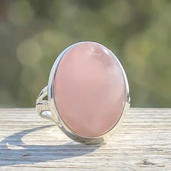 Nový jednoduchý retro Růžový Drahokam Prsten Evropské a Americké ženy zásnubní prsten